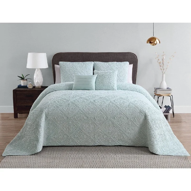 Synthetic - filled comforters like polyester for affordability and hypoallergenic propertiesVCNY Isabella 5-piece Comforter Set