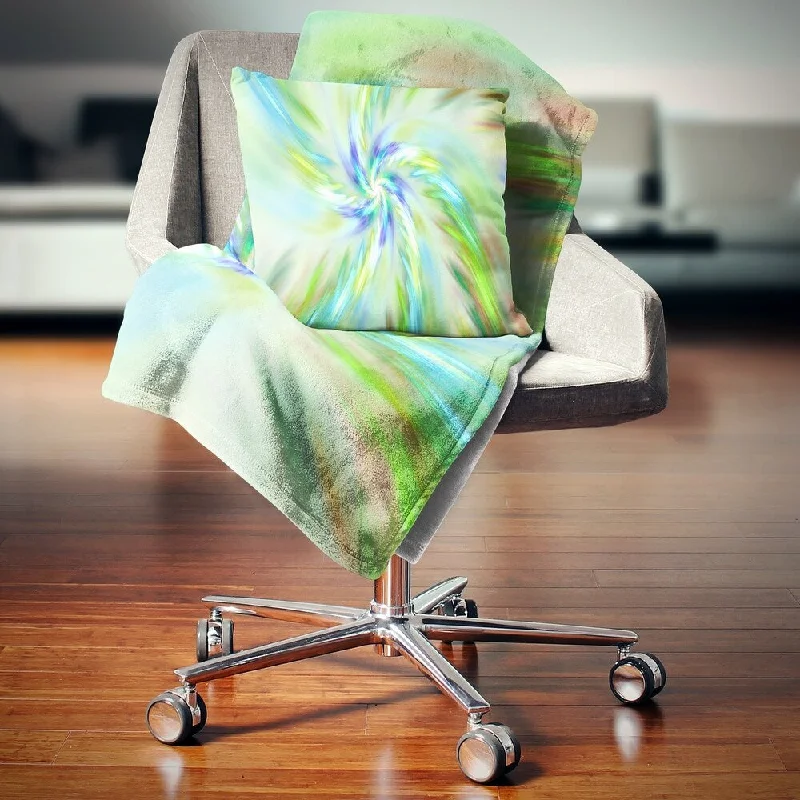 Fleece blankets for a cozy and plush textureDesignart 'Dance of Bright Spiral Green Flower' Floral Throw Blanket Fleece blankets for a cozy and plush textureDesignart 'Dance of Bright Spiral Green Flower' Floral Throw Blanket