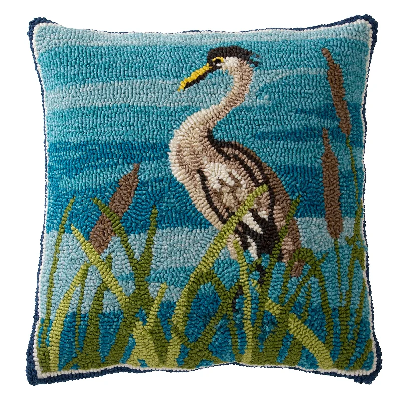 Cooling Pillows for Hot SleepersIndoor/Outdoor Blue Heron Hooked Polypropylene Throw Pillow