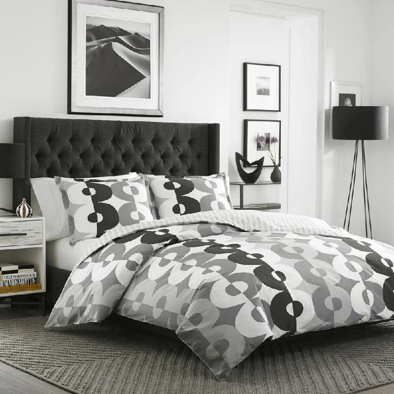 Latex - filled comforters with a bouncy texture and good supportCity Scene Kelso Cotton Comforter Set