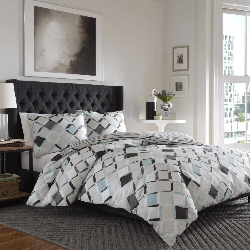 Down - filled comforters for supreme warmth and lightnessCity Scene Jackson Cotton Comforter Set