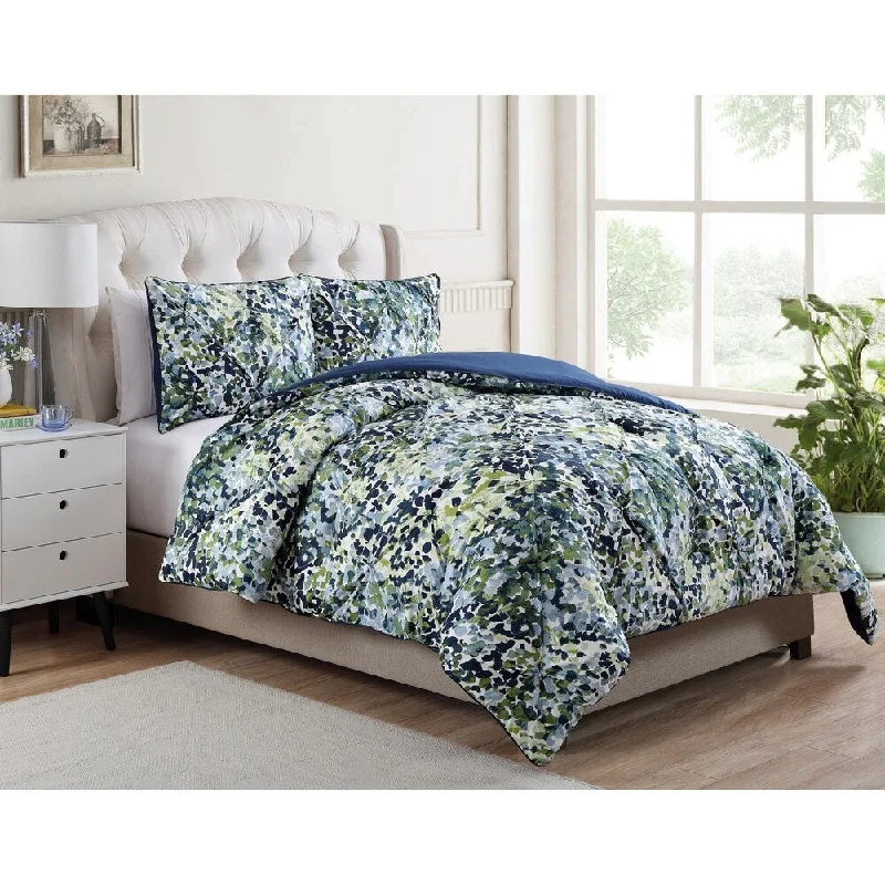 Full - size comforters suitable for full - sized beds in guest rooms or small bedroomsVCNY Home Pucker Pintuck Comforter Set Full - size comforters suitable for full - sized beds in guest rooms or small bedroomsVCNY Home Pucker Pintuck Comforter Set