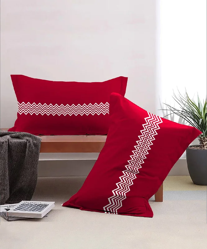 Velvet Pillows for a Touch of EleganceUrban Comfort Pillow Covers Set, 144 Tc,Trippy Triangles Red
