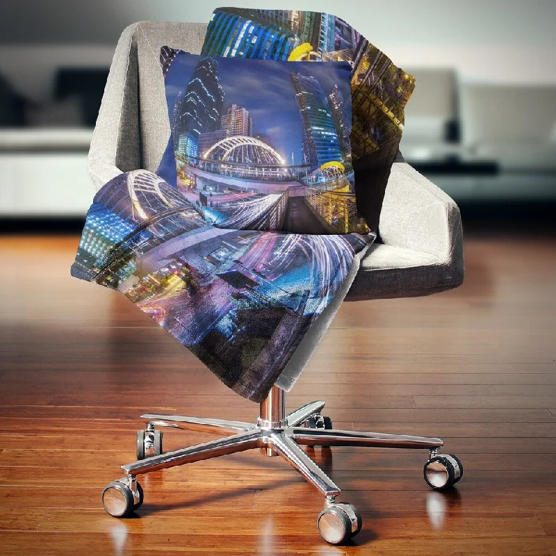Linen blankets with a rustic and textured lookDesignart 'Modern Bridge Cityscape' Photography Throw Blanket Linen blankets with a rustic and textured lookDesignart 'Modern Bridge Cityscape' Photography Throw Blanket