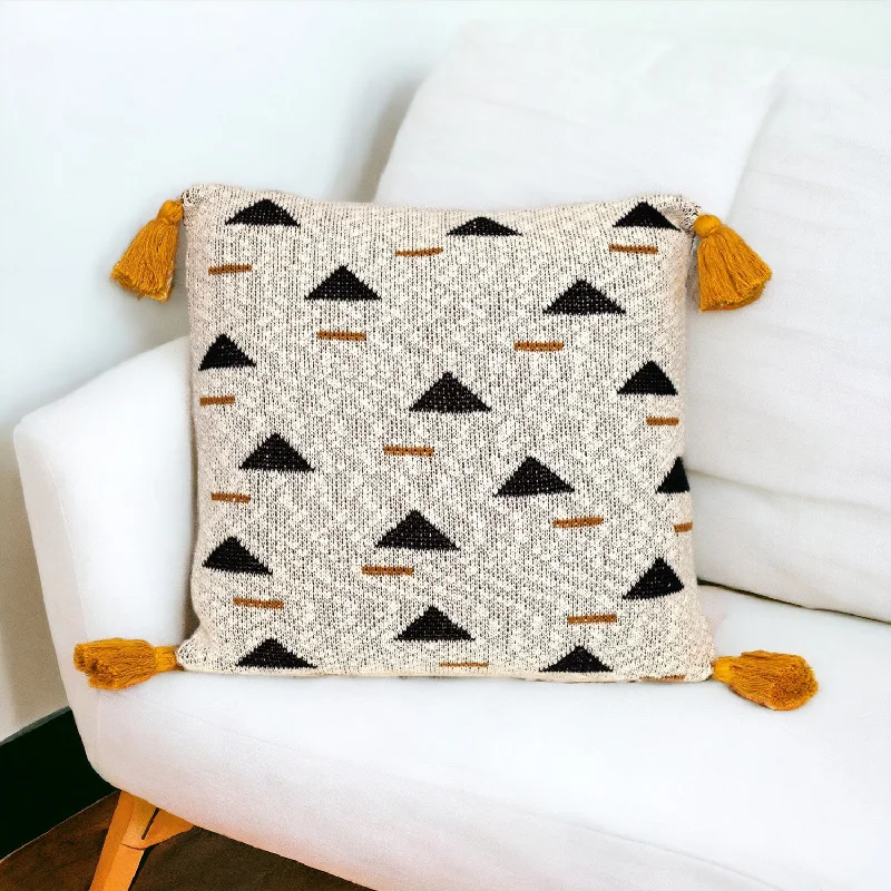 Soft and Fluffy Pillows for Bedroom ComfortNatural Knitted Throw Pillow
