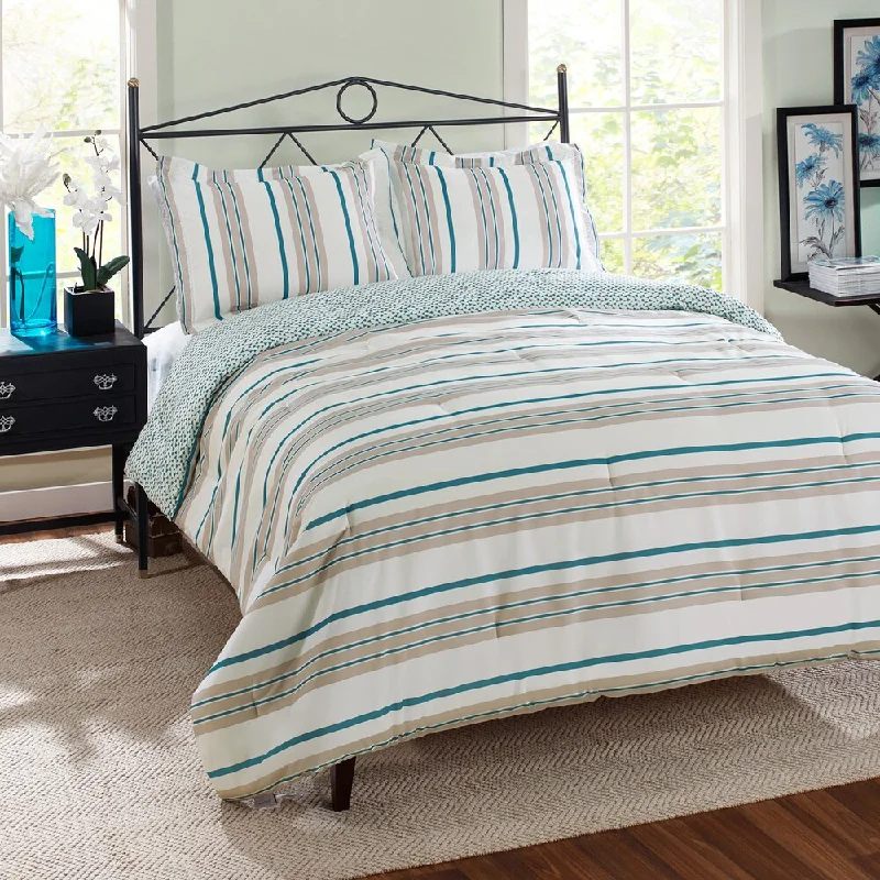 Cotton - filled comforters for a breathable and natural sleep experiencePerry Ellis Dylan 3-piece Comforter Set
