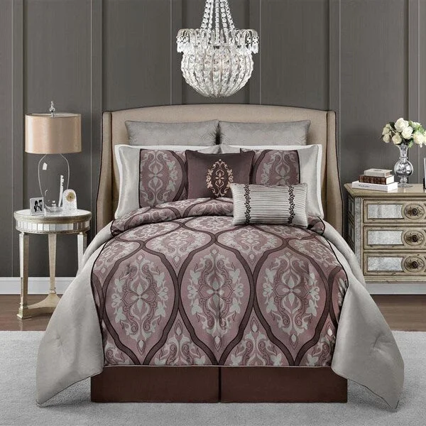 Cotton - filled comforters for a breathable and natural sleep experienceVCNY Valerie 8-piece Comforter Set