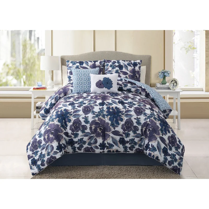 Latex - filled comforters with a bouncy texture and good supportVCNY Starling 5-piece Reversible Comforter Set