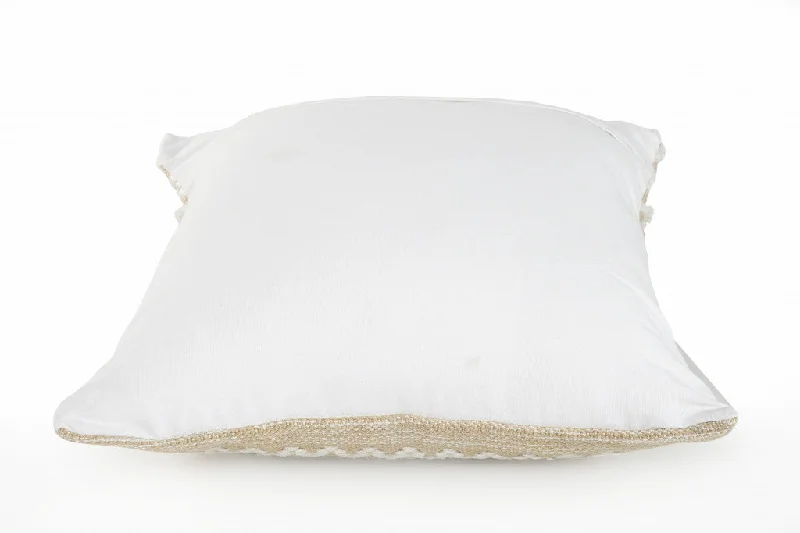 Down Alternative Pillows for Ethical Choices20" X 20" Beige And White Polyester Geometric Zippered Pillow