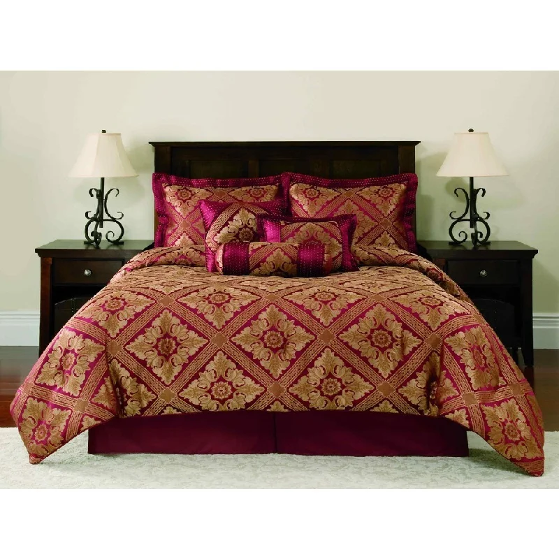 Goose down comforters known for their superior quality and insulationVCNY Santiago 7-piece Comforter Set