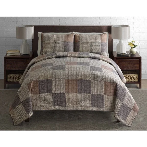 Latex - filled comforters with a bouncy texture and good supportVCNY Verve Reversible 3-piece Quilt Set