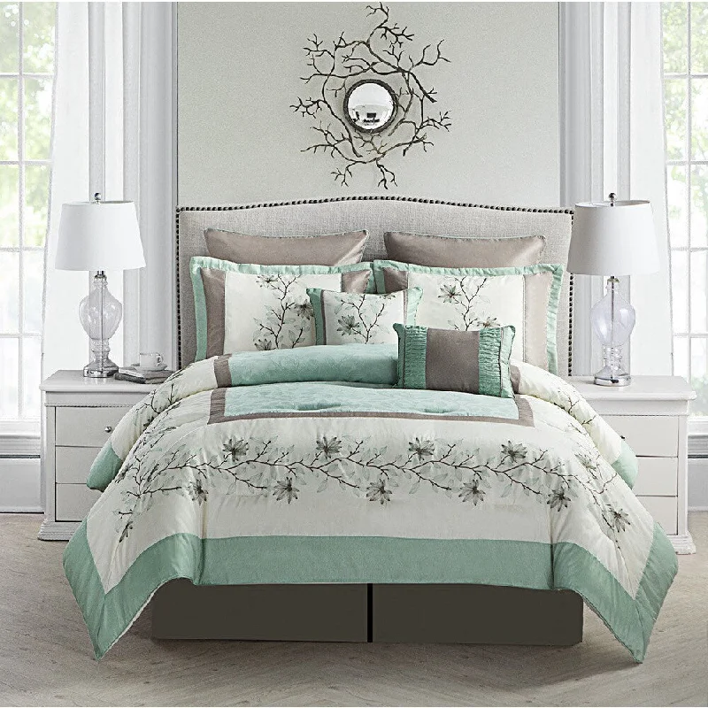 Duck down comforters with a softer feel and good warmth retentionVCNY Alexander Comforter Set