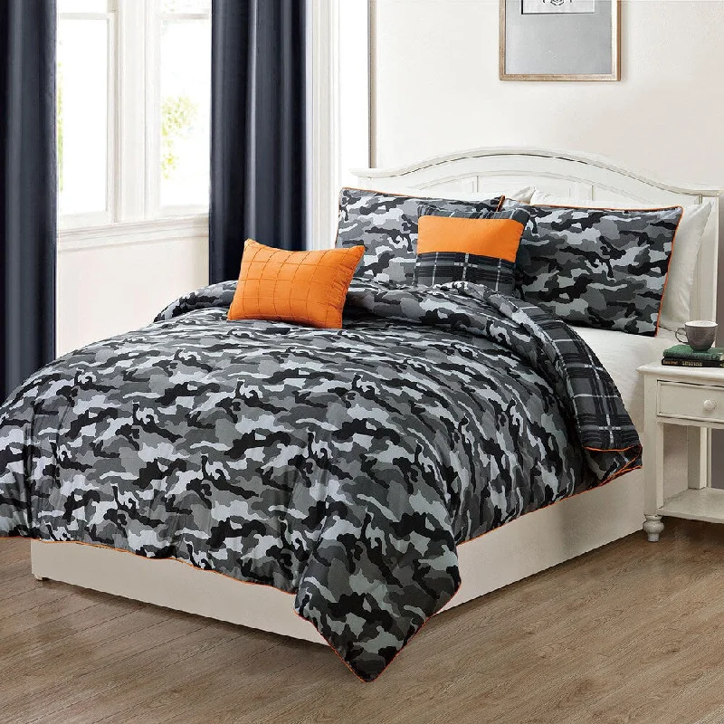 Duck down comforters with a softer feel and good warmth retentionVCNY Brett Camouflage 5-piece Comforter Set