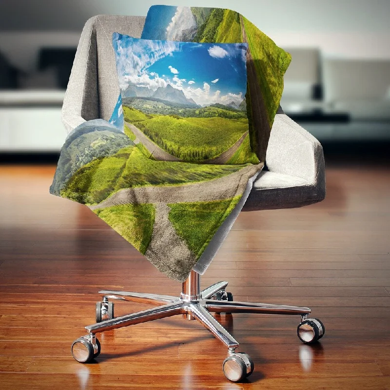 King - size blankets to cover large beds comfortablyDesignart 'Scottish Highlands Panoramic View' Landscape Fleece Throw Blanket King - size blankets to cover large beds comfortablyDesignart 'Scottish Highlands Panoramic View' Landscape Fleece Throw Blanket
