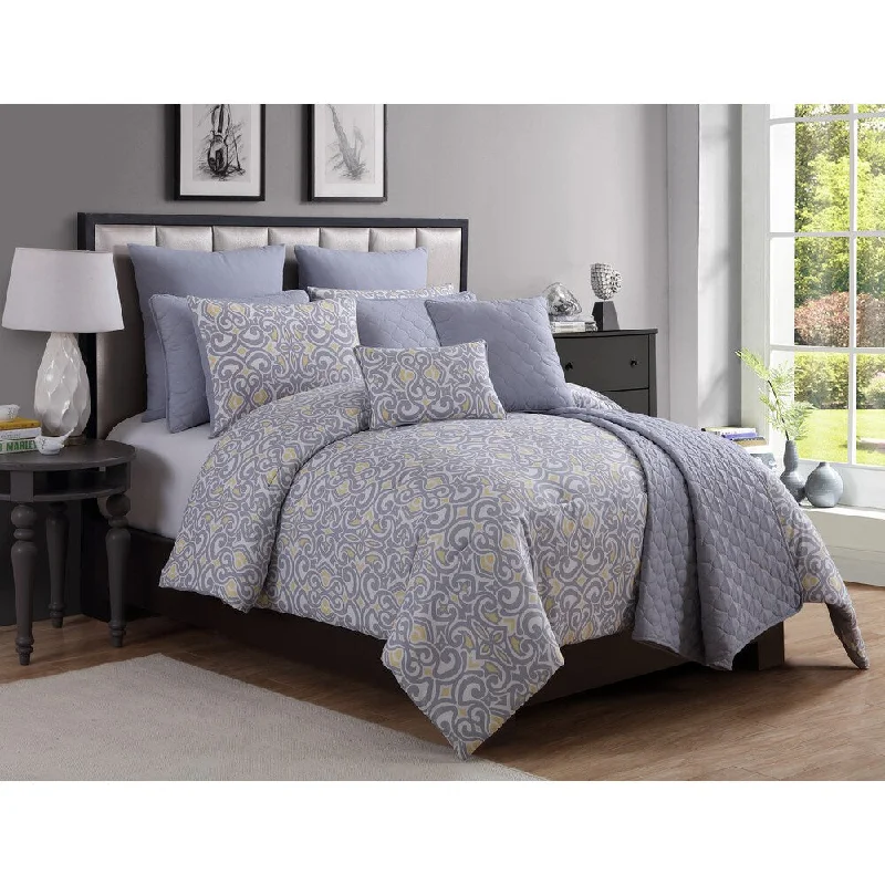 Full - size comforters suitable for full - sized beds in guest rooms or small bedroomsVCNY Taino 10-piece Comforter Set