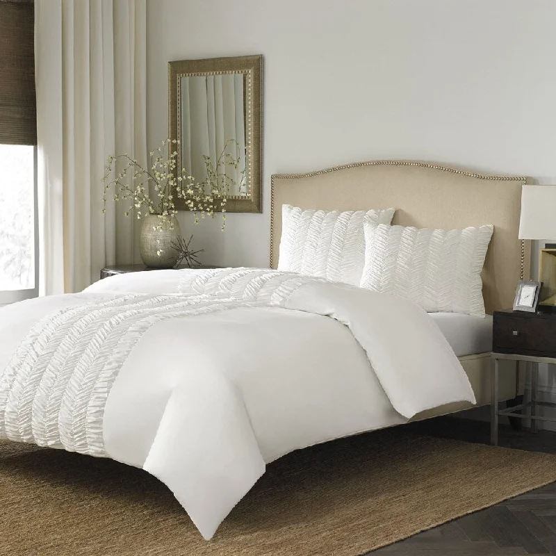 Bamboo - fiber - filled comforters with antibacterial and breathable qualitiesStone Cottage Corinna Frost 3-piece Comforter Set