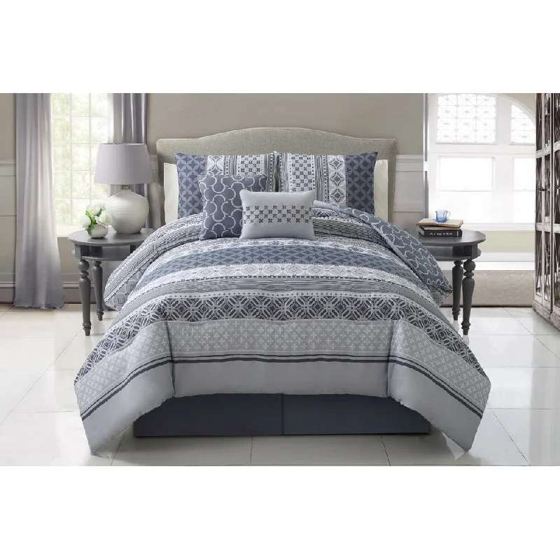 Goose down comforters known for their superior quality and insulationVCNY Hawthorne 5-piece Comforter Set