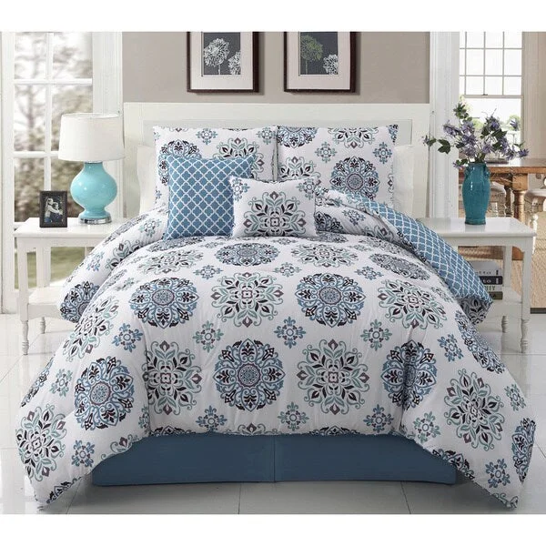 Down - filled comforters for supreme warmth and lightnessVCNY Marisol' Diamond Medallion Print 5-piece Comforter Set