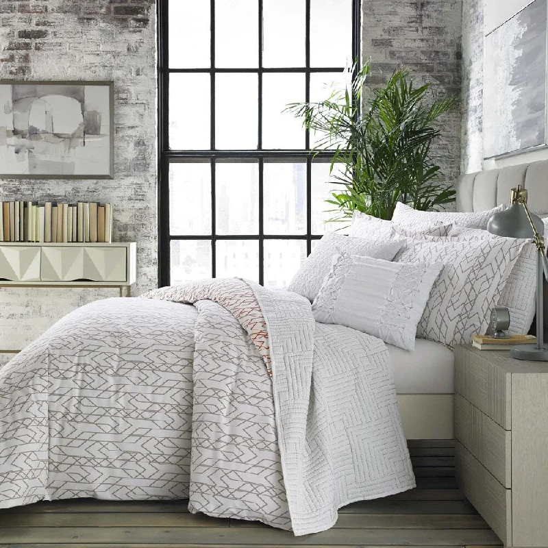 Down - filled comforters for supreme warmth and lightnessCity Scene Nile Cotton Comforter Set