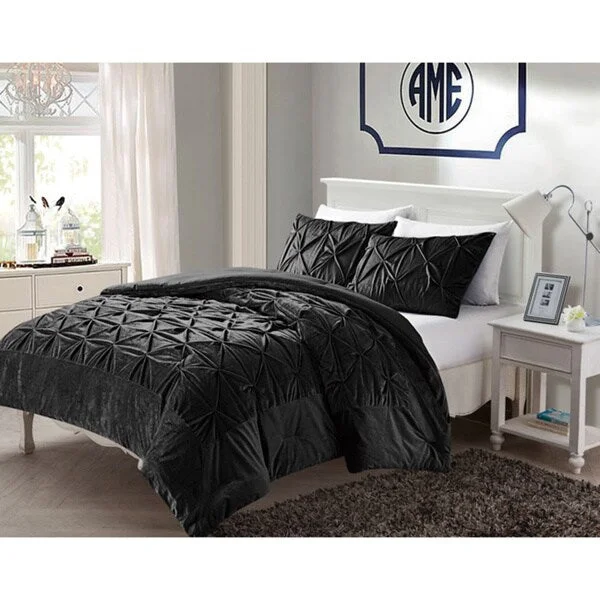 King - size comforters to fit large king - sized beds perfectlyVCNY Hamilton Plush Pintuck Fleece Down Alt 3-piece Comforter Set