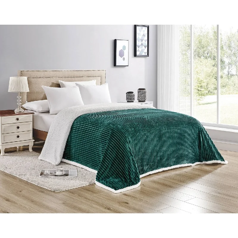 Linen blankets with a rustic and textured lookCorduroy Sherpa Blanket (Queen) Teal