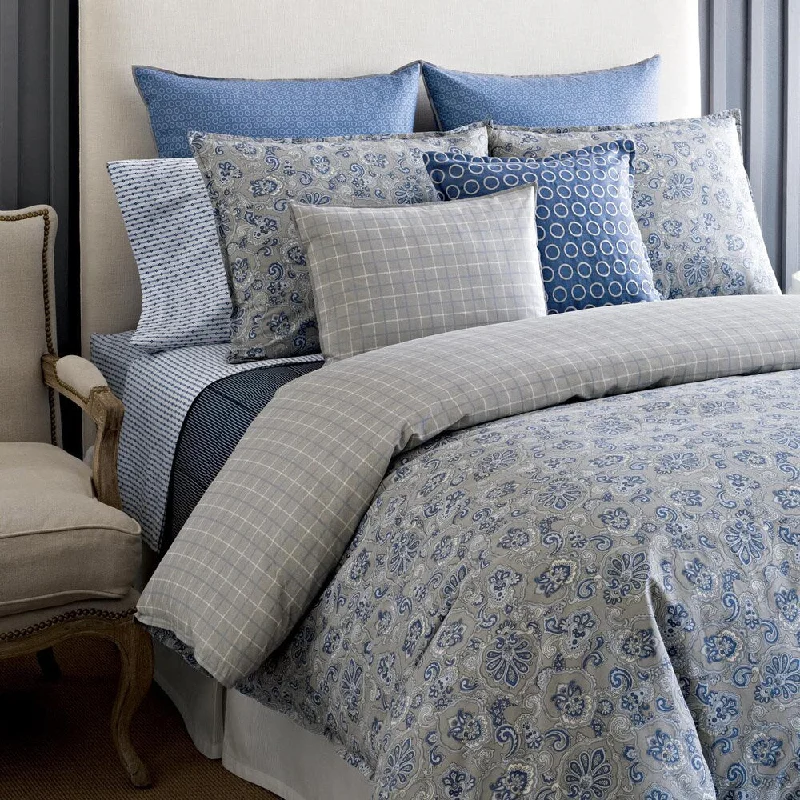 Bamboo - fiber - filled comforters with antibacterial and breathable qualitiesTommy Hilfiger Princeton Paisley 3-piece Cotton Reversible Comforter Set