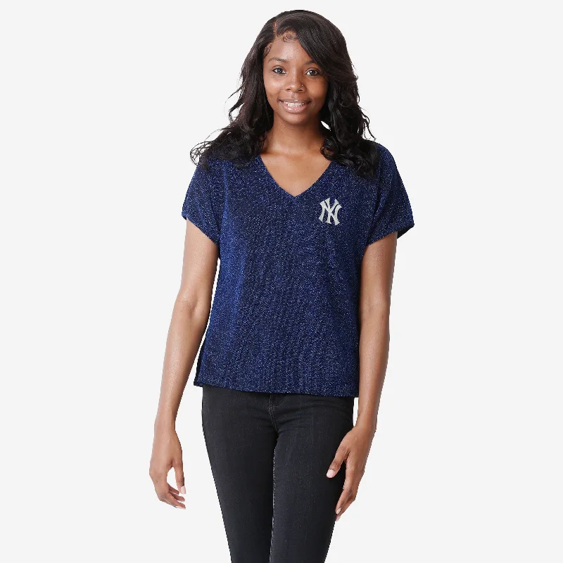 New York Yankees Womens Gametime Glitter V-Neck T-Shirt