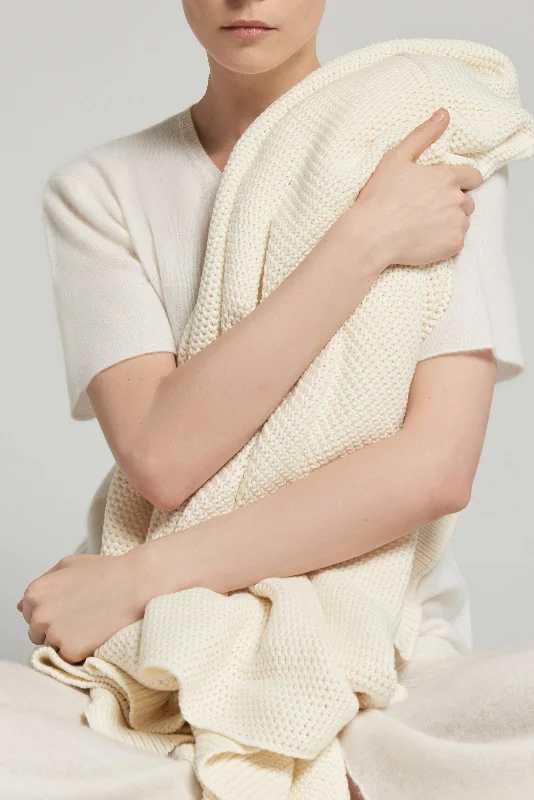 Cashmere blankets for ultimate softness and luxuryAIRSPUN BLANKET