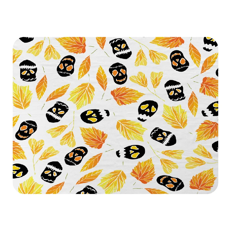 Synthetic fiber blend blankets for a budget - friendly choiceAutumn Leaves & Halloween Skulls (Blanket) Synthetic fiber blend blankets for a budget - friendly choiceAutumn Leaves & Halloween Skulls (Blanket)