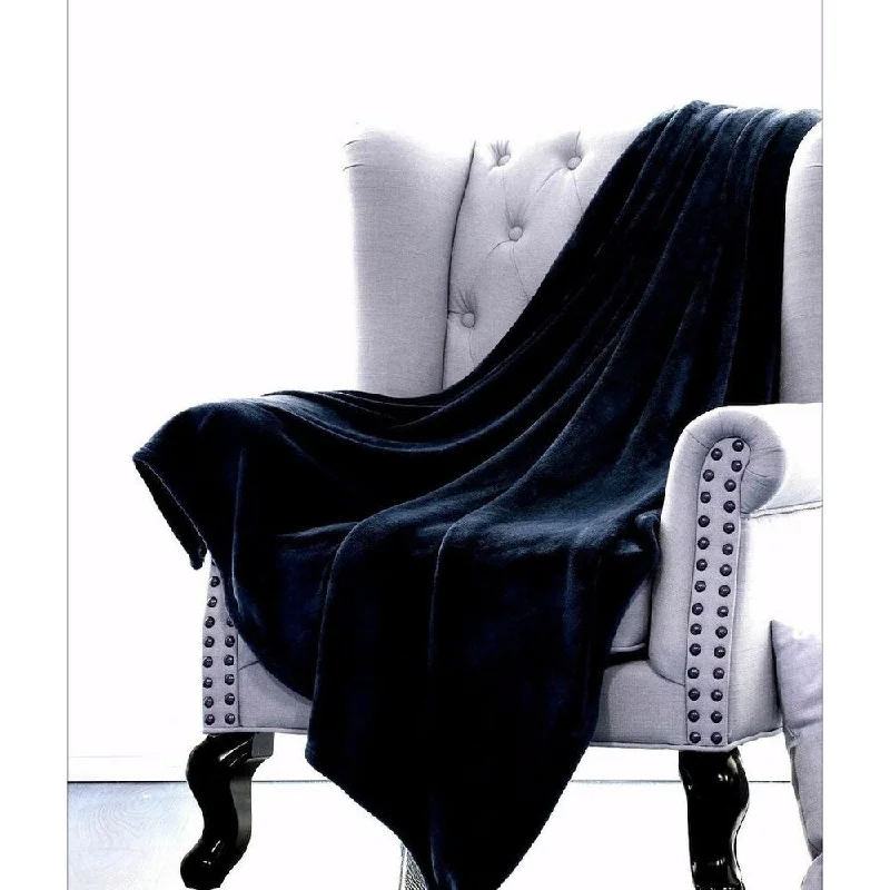 Microfiber blankets that are durable and easy to care forBlack Fleece Throw Blanket 50" x 60" Microfiber blankets that are durable and easy to care forBlack Fleece Throw Blanket 50" x 60"