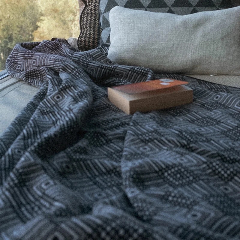Fleece blankets for a cozy and plush textureBLANKETS - SERGICAL - MERINO