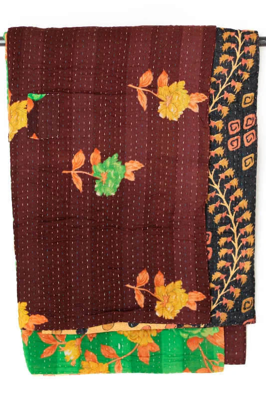 Linen blankets with a rustic and textured lookChallenge No. 4 Kantha Large Throw