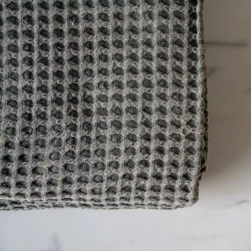 Cashmere blankets for ultimate softness and luxuryCharcoal Stonewashed Waffle Throw Blanket Cashmere blankets for ultimate softness and luxuryCharcoal Stonewashed Waffle Throw Blanket