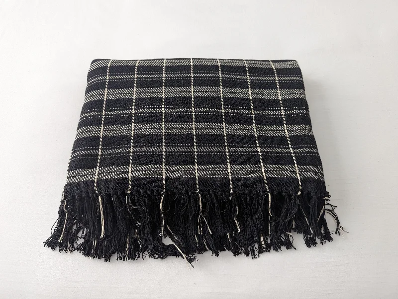 Wool blankets with natural warmth and insulationCUADROS COTTON BLANKET