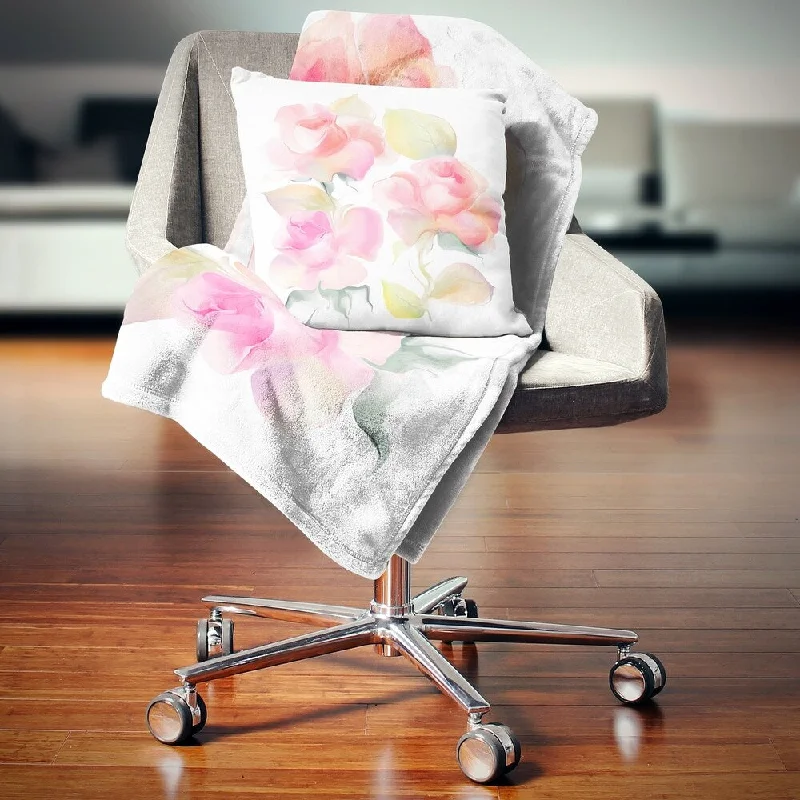 Chenille blankets with a thick and fuzzy textureDesignart 'Beautiful Pink Rose Flowers' Animal Throw Blanket Chenille blankets with a thick and fuzzy textureDesignart 'Beautiful Pink Rose Flowers' Animal Throw Blanket