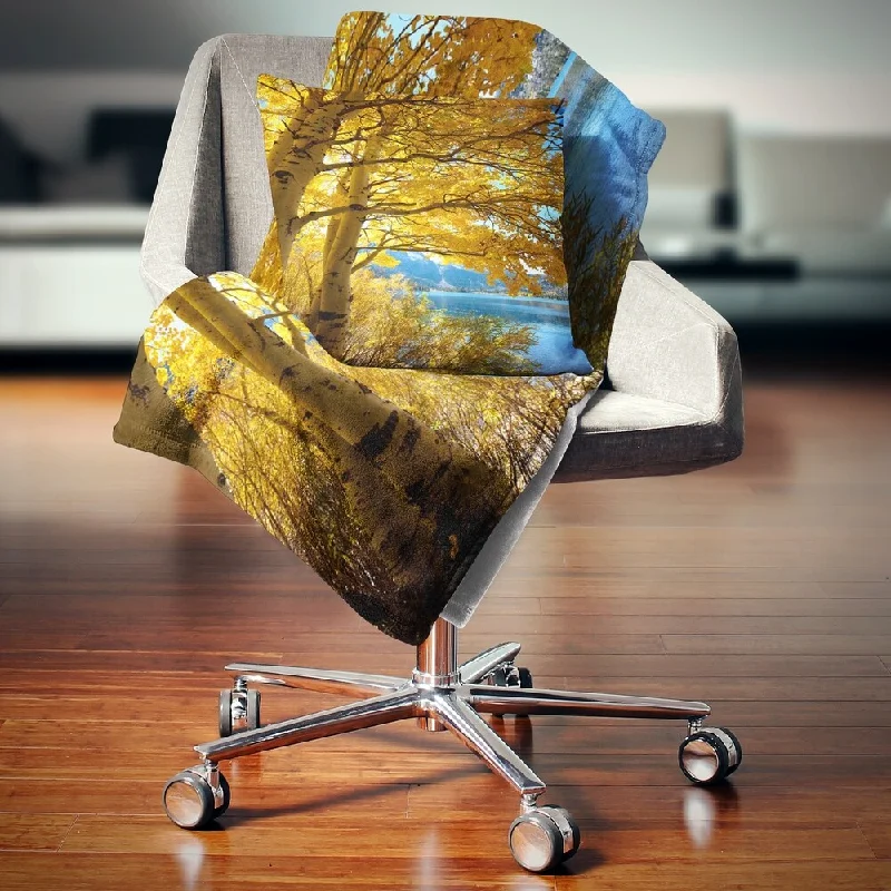 Cotton blankets for breathability and a lightweight feelDesignart 'Bright Yellow Autumn Tree' Landscape Fleece Throw Blanket Cotton blankets for breathability and a lightweight feelDesignart 'Bright Yellow Autumn Tree' Landscape Fleece Throw Blanket