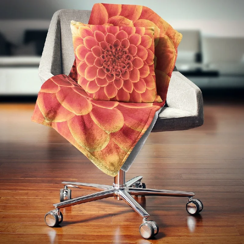 King - size blankets to cover large beds comfortablyDesignart 'Brown Flower with Dense Petals' Floral Photo Throw Blanket King - size blankets to cover large beds comfortablyDesignart 'Brown Flower with Dense Petals' Floral Photo Throw Blanket