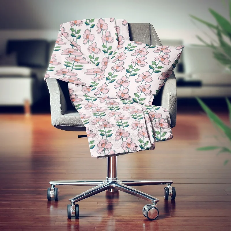 Mohair blankets with a unique sheen and softnessDesignart' Floral Botanical Retro XII' Modern Throw Blanket - 71x59 Mohair blankets with a unique sheen and softnessDesignart' Floral Botanical Retro XII' Modern Throw Blanket - 71x59