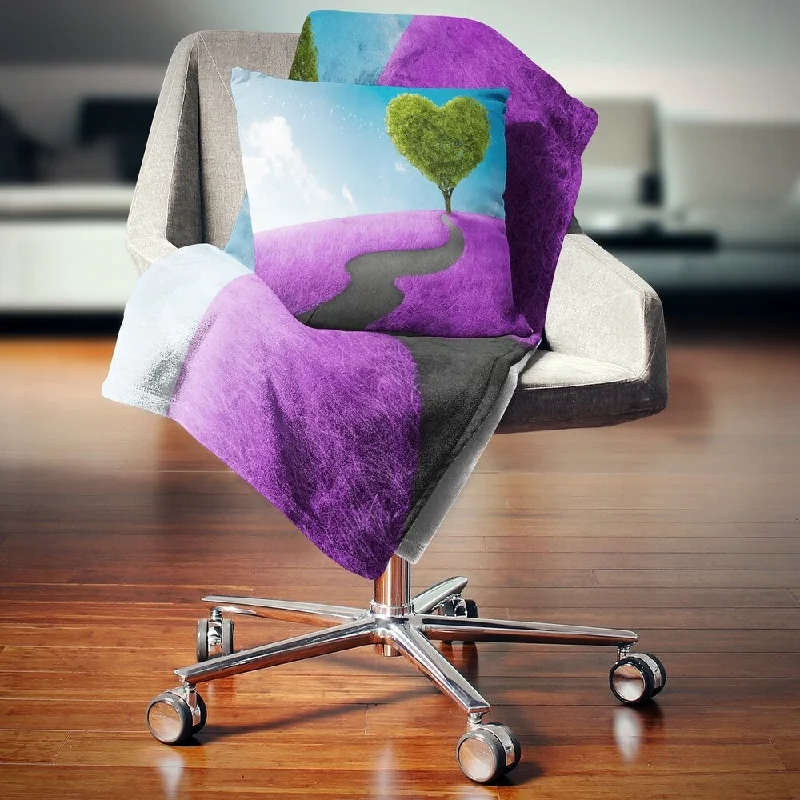 Mohair blankets with a unique sheen and softnessDesignart 'Heart Tree Abstract' Abstract Throw Blanket