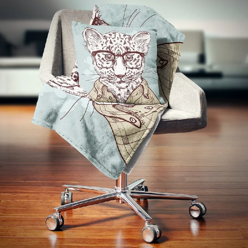 Fleece blankets for a cozy and plush textureDesignart 'Hipster Leopard with Glasses' Animal Throw Blanket Fleece blankets for a cozy and plush textureDesignart 'Hipster Leopard with Glasses' Animal Throw Blanket