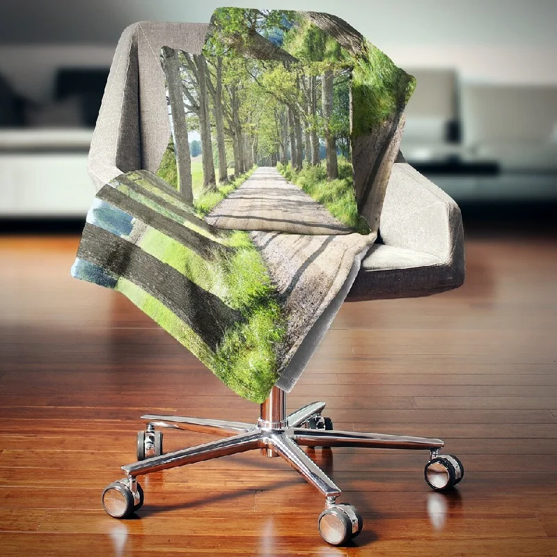 Synthetic fiber blend blankets for a budget - friendly choiceDesignart 'Old Road through Alley' Landscape Photography Throw Blanket Synthetic fiber blend blankets for a budget - friendly choiceDesignart 'Old Road through Alley' Landscape Photography Throw Blanket