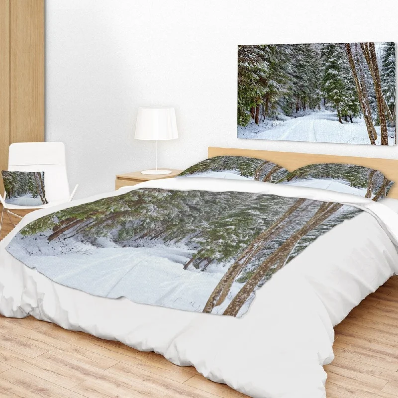 Acrylic blankets for a soft and affordable alternativeDesignart 'Snowy Road in the Forest' Landscape Fleece Throw Blanket Acrylic blankets for a soft and affordable alternativeDesignart 'Snowy Road in the Forest' Landscape Fleece Throw Blanket