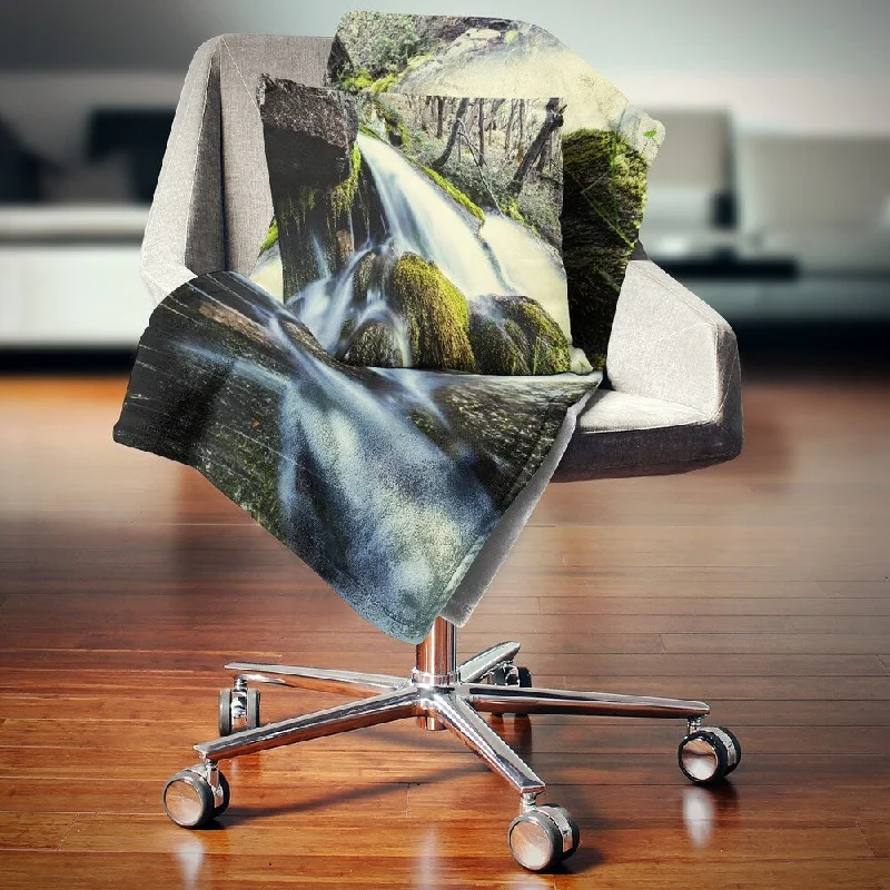 King - size blankets to cover large beds comfortablyDesignart 'Waterfall in Forest on Rocks' Seashore Throw Blanket King - size blankets to cover large beds comfortablyDesignart 'Waterfall in Forest on Rocks' Seashore Throw Blanket