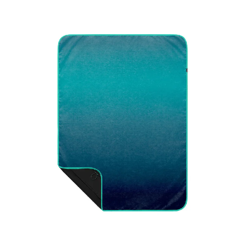 Silk blankets with a smooth and elegant touchEverywhere Mat Mini - Ocean Fade