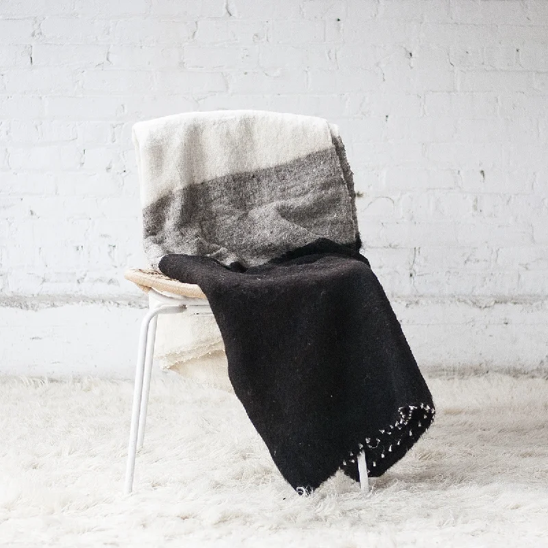 Fleece blankets for a cozy and plush textureFUERTE WOOL BLANKET