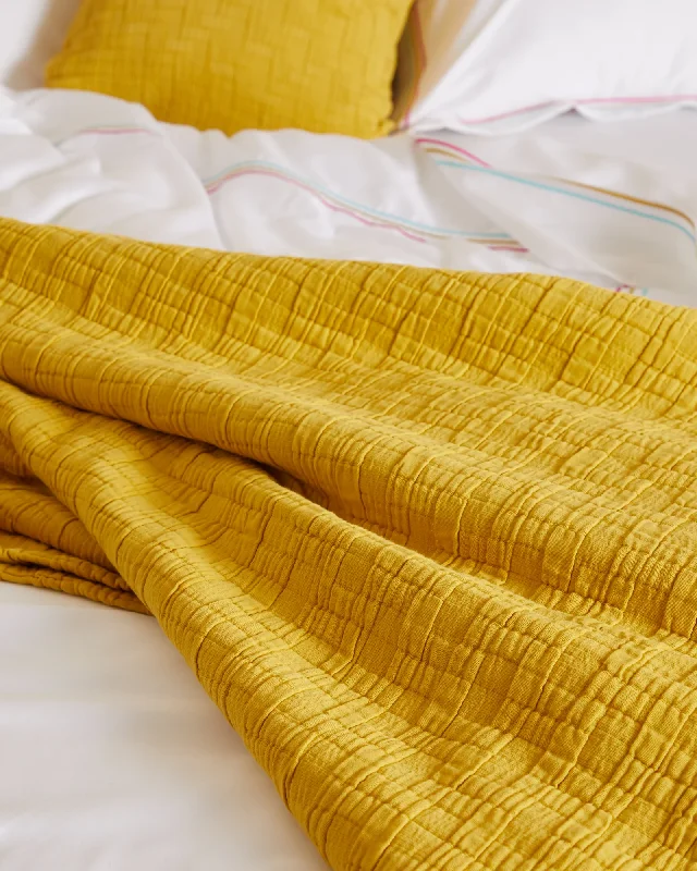 Queen - size blankets for standard - sized bedsFoxford Gold Matelassé Waffle Throw Queen - size blankets for standard - sized bedsFoxford Gold Matelassé Waffle Throw