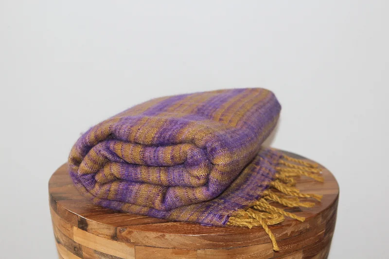 Alpaca wool blankets for a hypoallergenic and warm optionHimalayan Yak Blanket - Light Mustard & Purple Alpaca wool blankets for a hypoallergenic and warm optionHimalayan Yak Blanket - Light Mustard & Purple