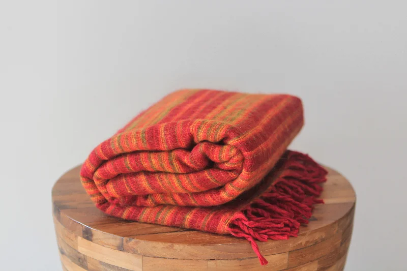 Alpaca wool blankets for a hypoallergenic and warm optionHimalayan Yak Blanket - Red & Yellow Alpaca wool blankets for a hypoallergenic and warm optionHimalayan Yak Blanket - Red & Yellow