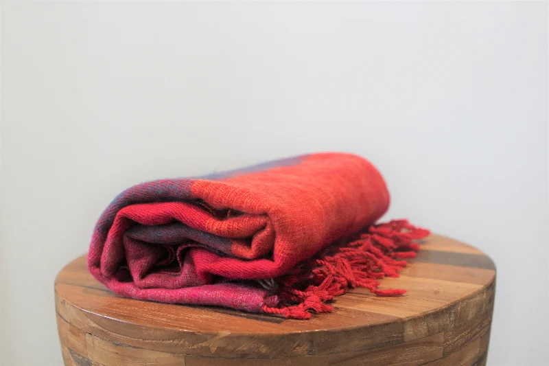 Queen - size blankets for standard - sized bedsHimalayan Yak Shawl - Pink