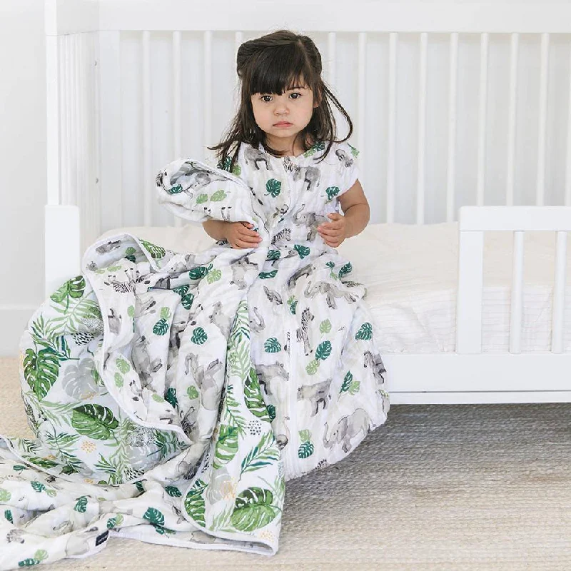 Chenille blankets with a thick and fuzzy textureJungle + Rainforest Premium Cotton Snuggle Blanket Chenille blankets with a thick and fuzzy textureJungle + Rainforest Premium Cotton Snuggle Blanket
